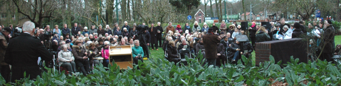 De belangstelling voor de onthulling is overweldigend.